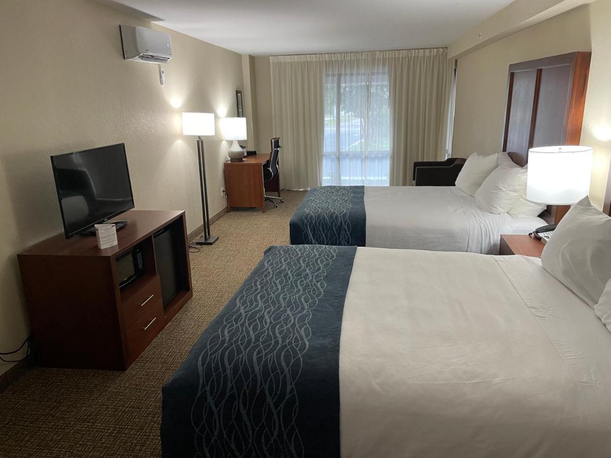 Comfort Inn & Suites Spring Lake - Fayetteville Near Fort Liberty Extérieur photo