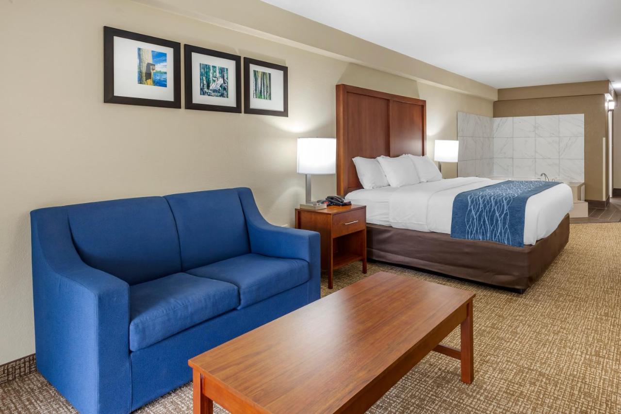 Comfort Inn & Suites Spring Lake - Fayetteville Near Fort Liberty Extérieur photo